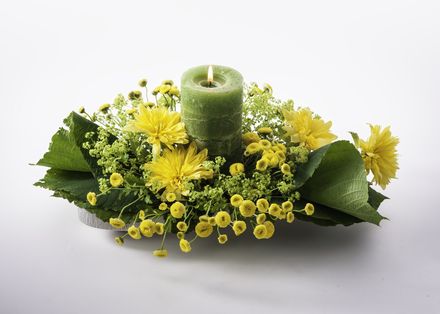 初夏の小花のキャンドルアレンジメント